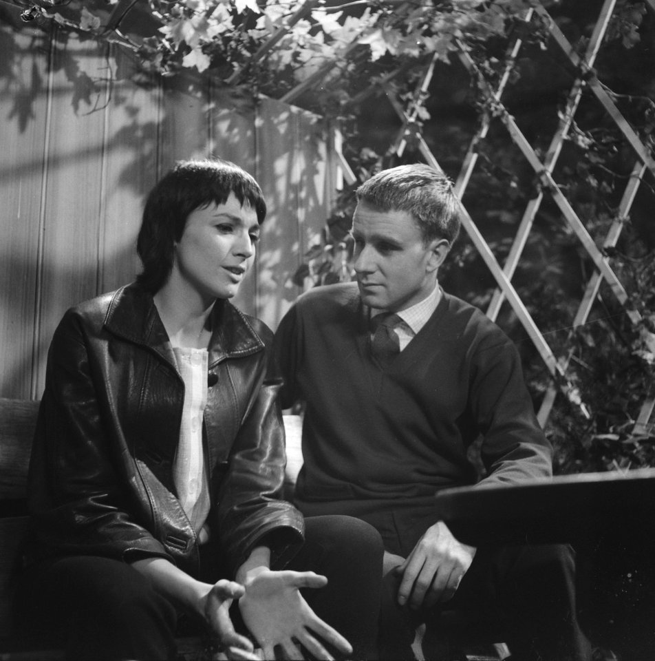 Vara televisieserie Bijna Twintig. Eenakter ºToen ik bijna twintig was¨van J.G. Toonder. Kitty Courbois en Jurg Molenaar, Bestanddeelnr 912-2044