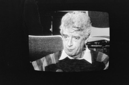 VARA zendt Iran-fragment Rudi Carrell niet uit Rudi Carrell betuigt spijt, Bestanddeelnr 933-9027