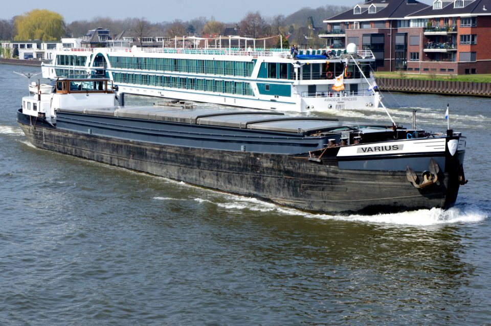 Varius - ENI 02311307, Amsterdam-Rijnkanaal, pic1