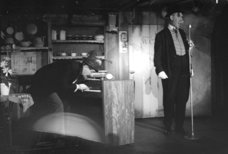 VARA-televisieshow St, Germain des Pres. van Dorus (Tom Manders), Tom Mander…, Bestanddeelnr 913-1620