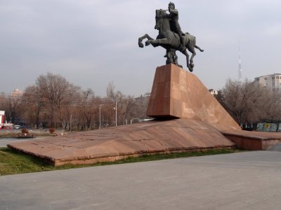 Vardan Mamikonian statue, Yerevan
