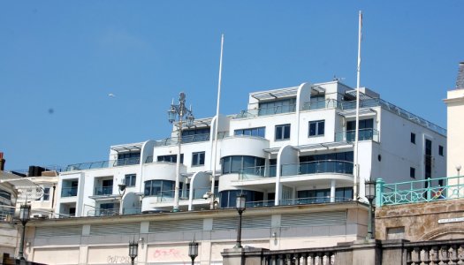 Van Alen Building, 24–30 Marine Parade, Brighton (May 2018, seen from Volk's Electric Railway)