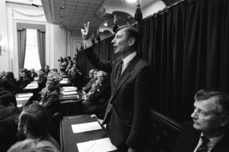 Van Agt (CDA) legt de eed af, Bestanddeelnr 932-3271