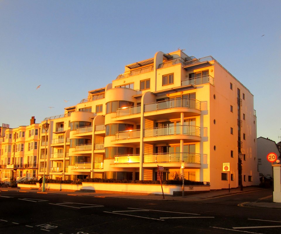 Van Alen Building, 24–30 Marine Parade, Brighton (December 2016) (4)