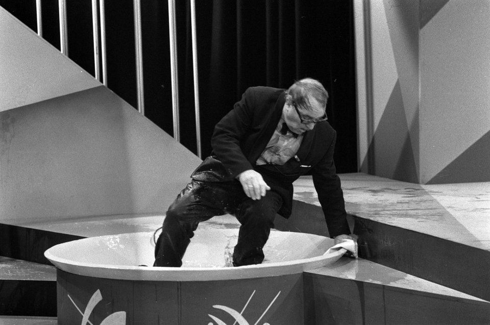 Van Oekels Discohoek van VPRO (TV), Sjefke van Oekel in actie, Bestanddeelnr 927-1448