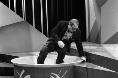 Van Oekels Discohoek van VPRO (TV), Sjefke van Oekel in actie, Bestanddeelnr 927-1448
