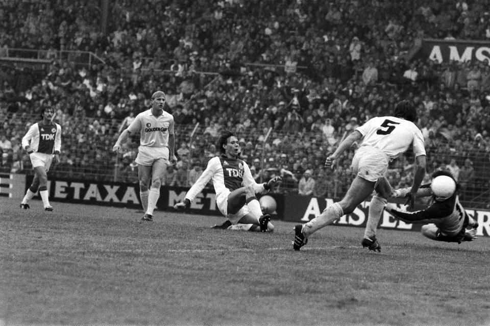 Van Basten scoort 2-0, Bestanddeelnr 932-7031