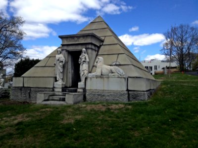 Van Ness-Parsons pyramid Green-Wood Cemetery