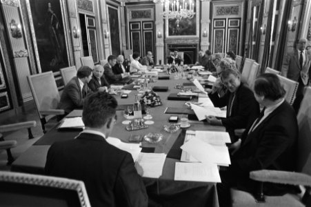 Van links naar rechts Terlouw (D66), Den Uyl (PvdA), Van Agt (CDA), .., ...,, Bestanddeelnr 931-6993