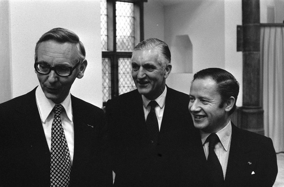 Van der Stoel (l), Bestanddeelnr 927-0561