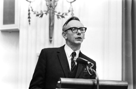 Van der Stoel (PvdA) aan het woord, Bestanddeelnr 924-3257