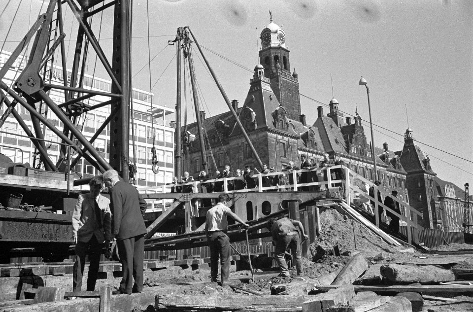Van de brug af gezien (metrowerken op de Coolsingel), Bestanddeelnr 914-2055