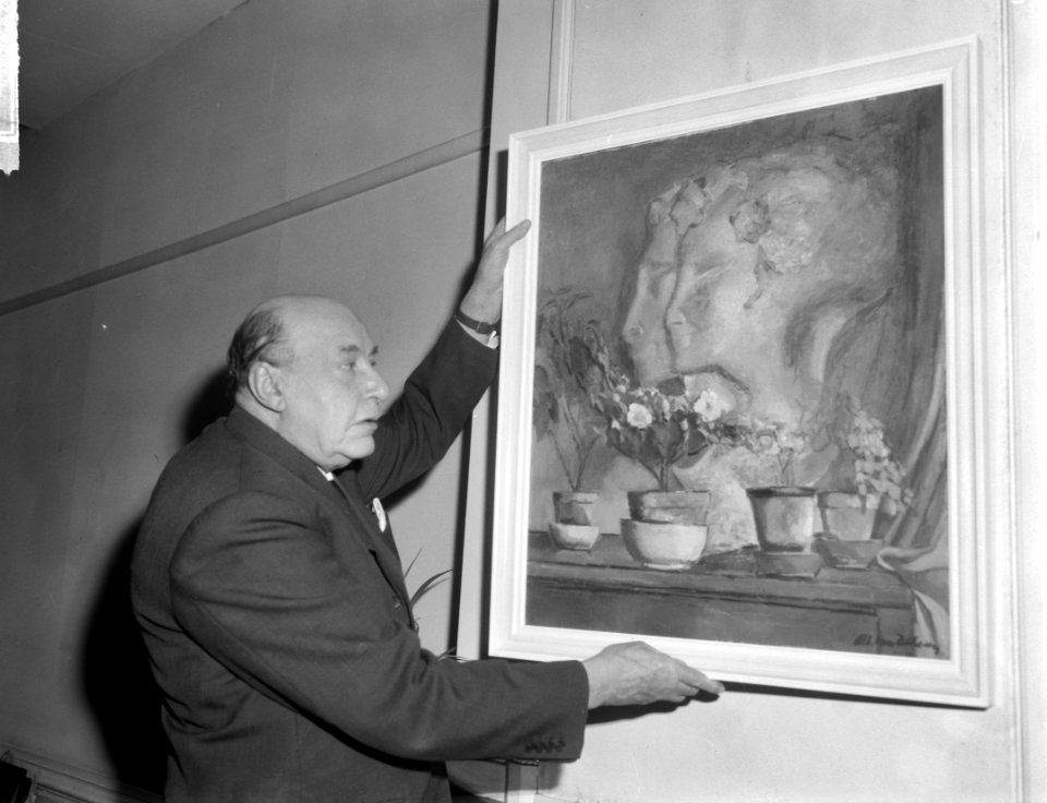 Van Dalsum schilderijenexpeditie in Den Haag , Albert van Dalsum aan het inricht, Bestanddeelnr 917-4651