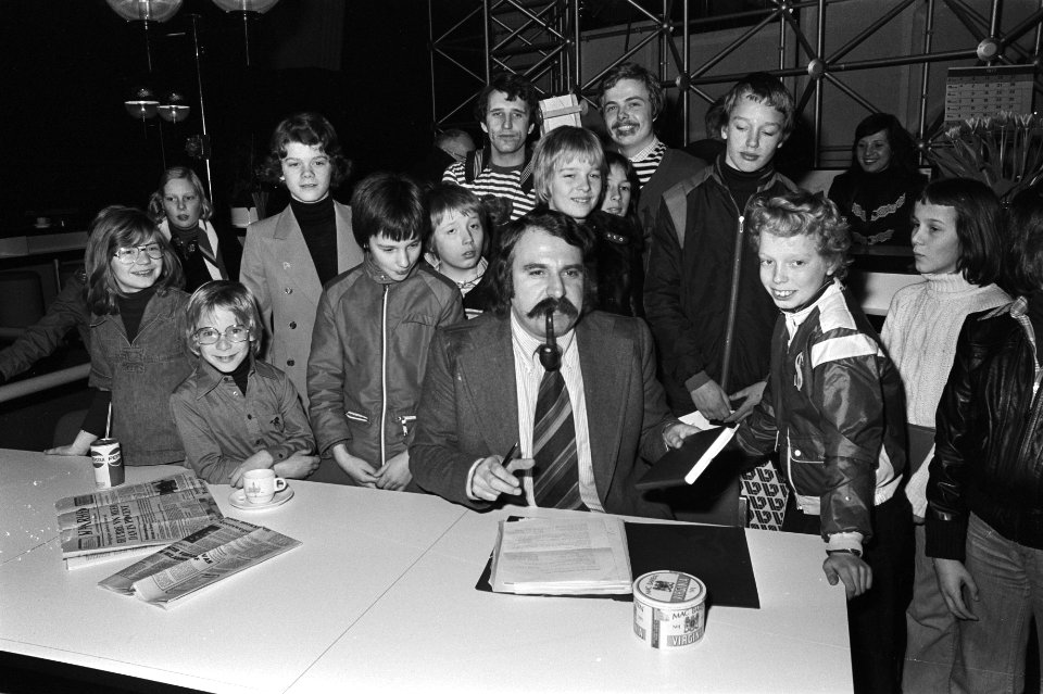 Van der Louw ontvangt kinderen, Bestanddeelnr 929-0509