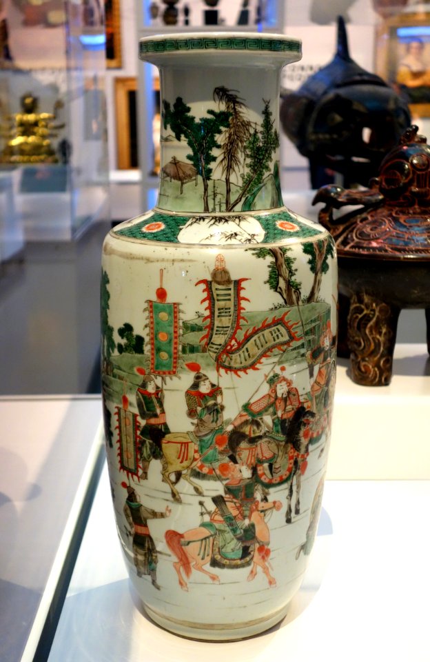 Vase with Decoration of Soldiers in a Landscape, China, Qing Dynasty, Kangxi period, 1662-1722, porcelain with famille-verte overglaze enamel - Brooklyn Museum - Brooklyn, NY - DSC08238