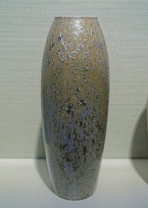 Vase with crystal glaze, Konigliche Porzellanmanufaktur Berlin, c. 1899, porcelain - Hessisches Landesmuseum Darmstadt - Darmstadt, Germany - DSC00981