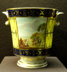 Vase with encampment scene, c. 1795-1797, William Duesbury II & Co., Derby, England, bone ash soft-paste porcelain, overglaze enamels, gilding - Gardiner Museum, Toronto - DSC00805