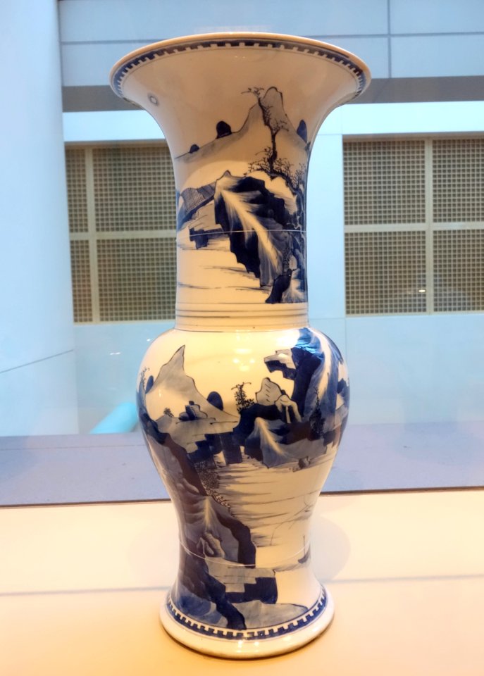 Vase with figures in landscapes, China, Jingdezhen, Jiangxi province, Qing dynasty, Kangxi emperor, porcelain with underglaze blue - Asian Art Museum of San Francisco - DSC01366