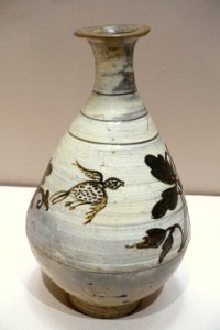 Vase with flower and bird design, Buncheong ware, Korea, Joseon dynasty, 1400s-1500s AD, ceramic with underglaze iron - Tokyo National Museum - Tokyo, Japan - DSC08187