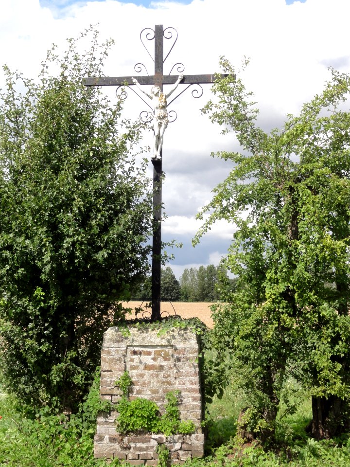 Vaux-en-Vermandois (Aisne) calvaire A