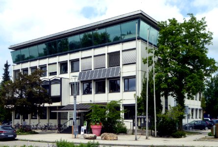 Vaterstetten, Rathaus v SO, 1