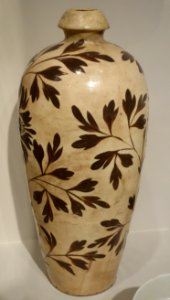 Vase with peony branch, Cizhou ware, China, Jin dynasty, 12th or 13th century, stoneware - Cincinnati Art Museum - DSC03192