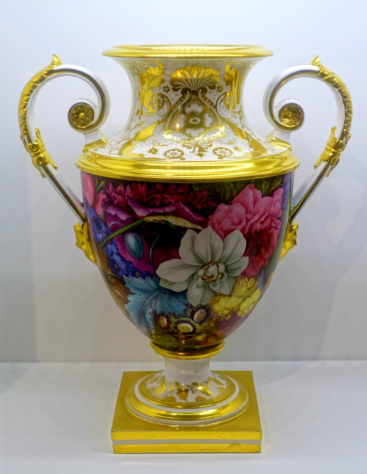 Vases by Derby Factory, 1 of 2, England, c. 1820, bone porcelain - Montreal Museum of Fine Arts - Montreal, Canada - DSC09156