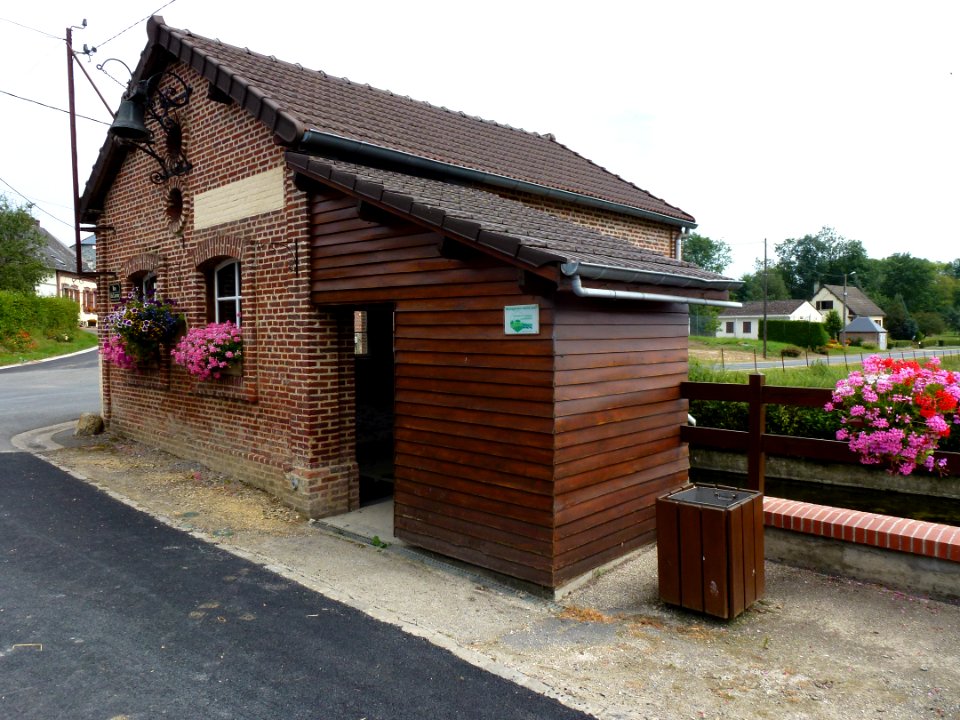 Vaux-lès-Rubigny (Ardennes) lavoir