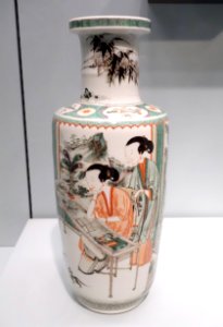 Vase, China, Jingdezhen, Jiangxi province, Qing dynasty, Kangxi emperor, porcelain with overglaze polychrome - Asian Art Museum of San Francisco - DSC01624