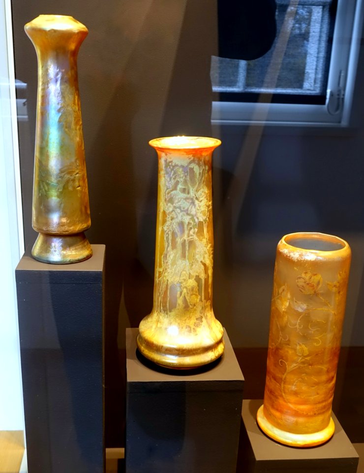 Vases by Josef Emil Schneckendorf, Grossherzogliche Edelglasmanufaktur, Darmstadt, 1907-1911, glass - Museum Künstlerkolonie Darmstadt - Mathildenhöhe - Darmstadt, Germany - DSC06217