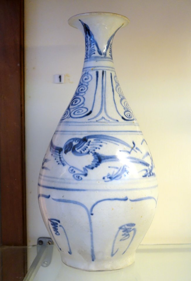 Vase, Chu Dau, 15th-16th century AD, stoneware - Museum of Vietnamese History - Ho Chi Minh City - DSC05988