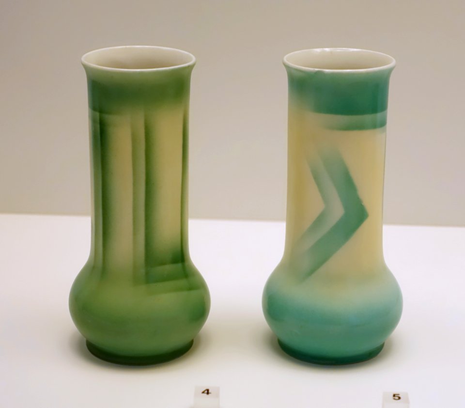 Vases, Erdmann Schlegelmilch Porzellanfabrik, Suhl, Thuringen, c. 1930, porcelain, airbrush decoration, yellowish glaze - Germanisches Nationalmuseum - Nuremberg, Germany - DSC02422