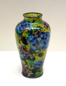 Vase, Japan, Meiji period, late 1800s AD, enamel with silver - Dallas Museum of Art - DSC05127