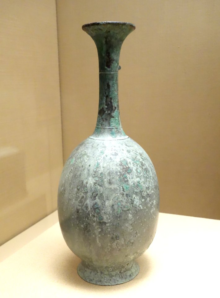Vase, Japan, Nara period, 710-794 AD, bronze - Asian Art Museum of San Francisco - DSC01530