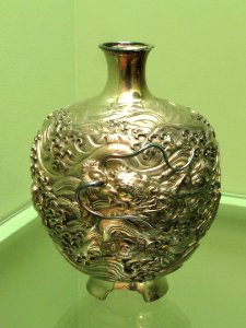 Vase, Japan, silver - George Walter Vincent Smith Art Museum - DSC03809