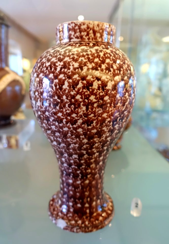 Vase, c. 1790-1860, spongeware - Fábrica de Cavaquinho - Museu Nacional de Soares dos Reis - Porto, Portugal - DSC00400