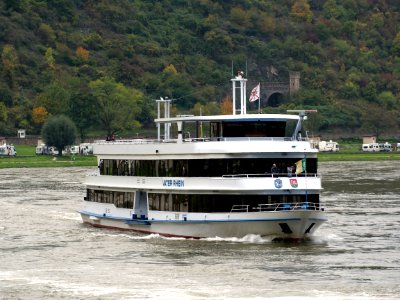 Vater Rhein, ENI 04307210 on the Rhine river the Loreley, pic2