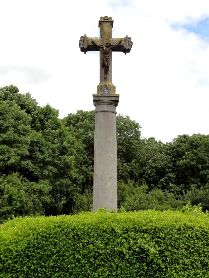 Vaudeville (M-et-M) croix de cimetière