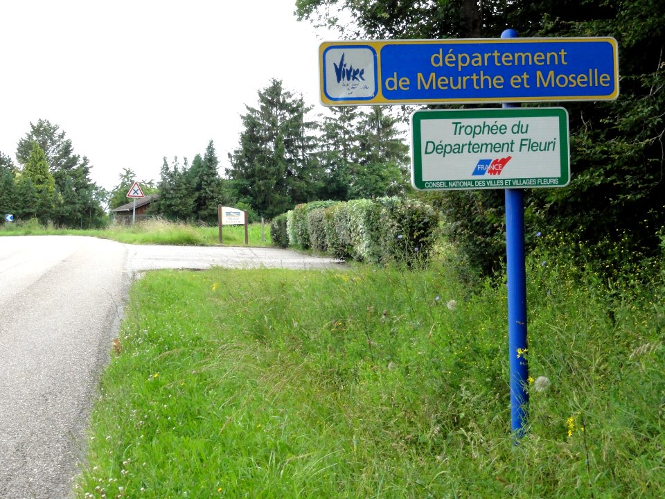 Vaucourt (M-et-M) limite département