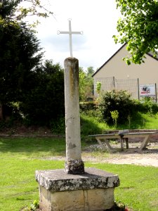 Vaucelles-et-Beffecourt (Aisne) croix de chemin sur stèle