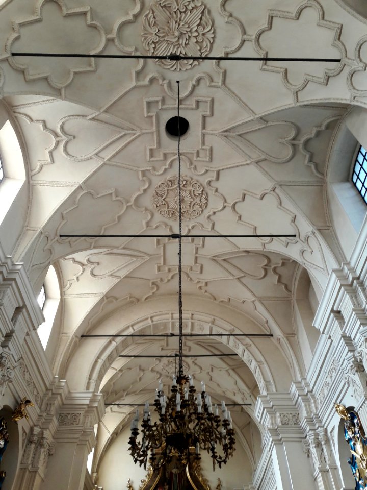 Vault of the Church of the Discalced Carmelites in Lublin 01