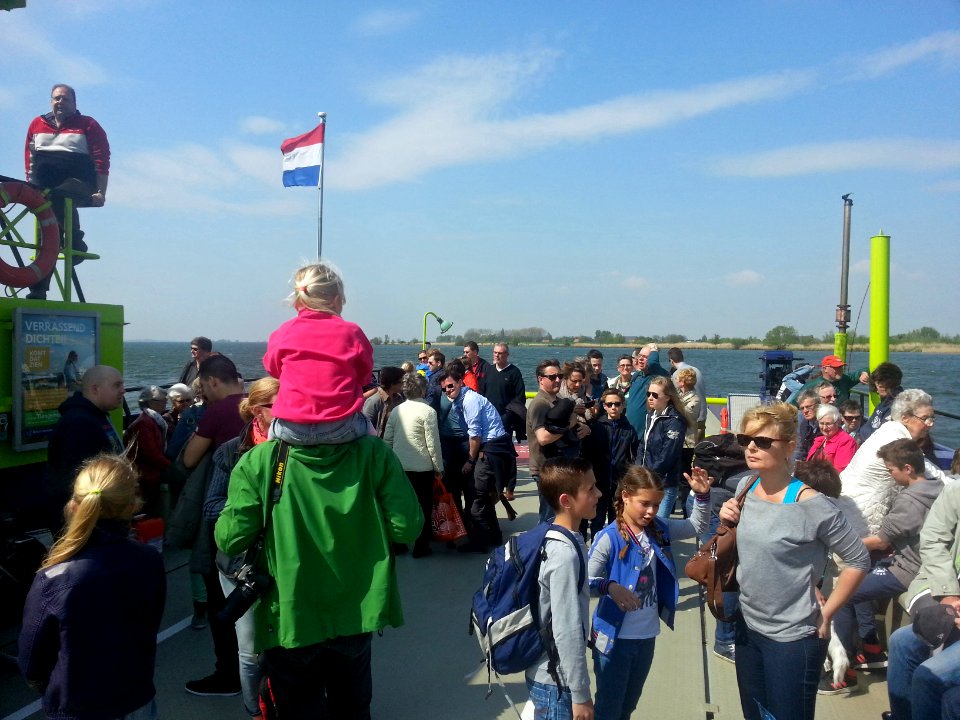 Veerdienst Tiengemeten St Antonius reizigers 20140420 133336