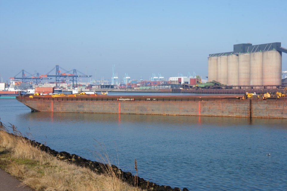 Veerhaven 63 ENI 02328667, Hartelhaven, Port of Rotterdam, pic1