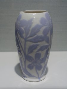 Vase with chestnut decoration, by Josef Ekberg, Stockholm, 1904, Gustafsberg porcelain - Hessisches Landesmuseum Darmstadt - Darmstadt, Germany - DSC00743