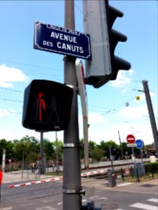 Vaulx-en-Velin - Avenue des Canuts, plaque