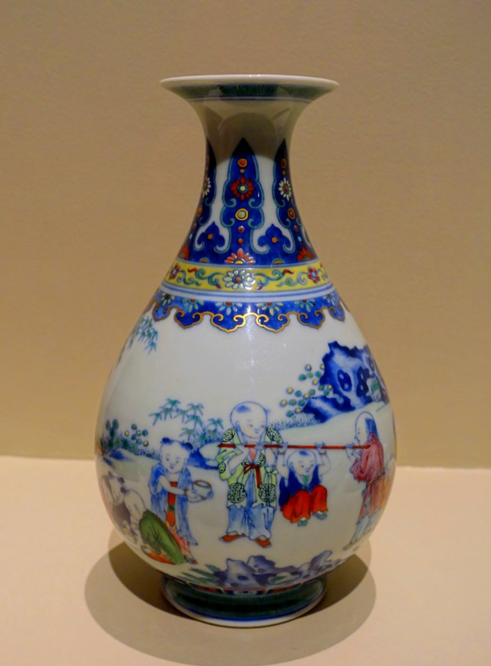 Vase with boys at play, China, Imperial Porcelain Factory, Jingdezhen, Qianlong period, 1736-1795 AD, porcelain, cobalt under glaze, enamels, gold - Peabody Essex Museum - DSC07963