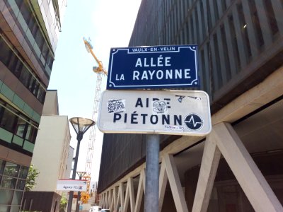 Vaulx-en-Velin - Allée la Rayonne, plaque