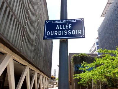 Vaulx-en-Velin - Allée Ourdissoir, plaque