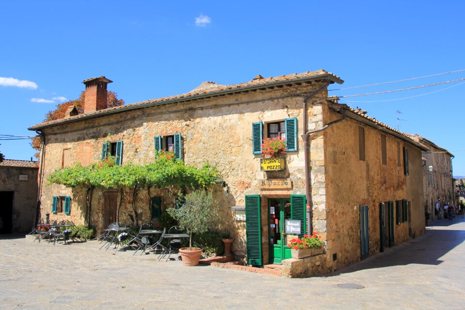 Monteriggioni medieval village