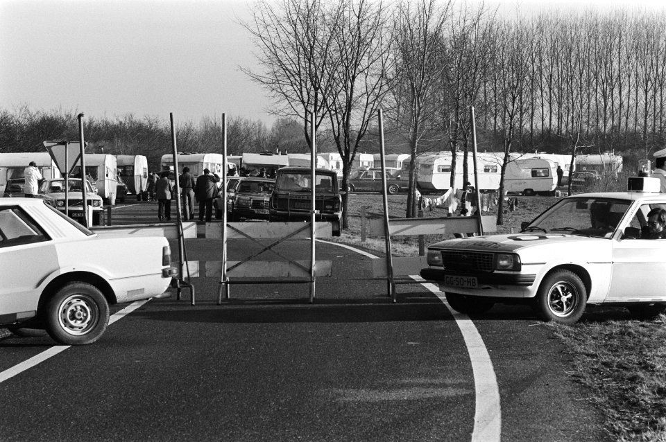 Vandaag heeft groep illegale zigeuners geprobeert naar Duitsland te komen bij Be, Bestanddeelnr 931-2517